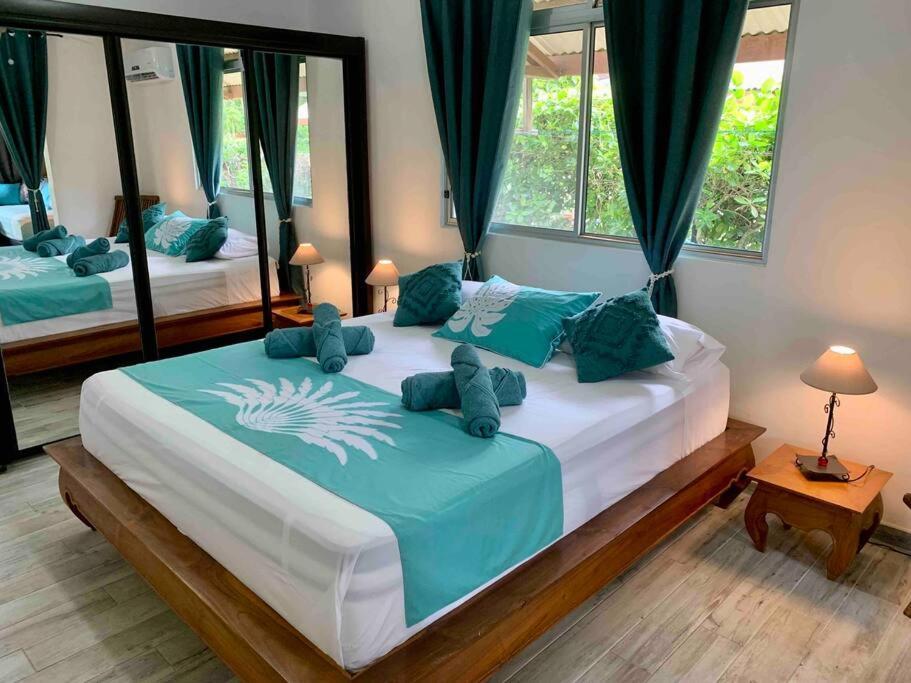 Villa Hoama Lodge Moorea Teavaro Bagian luar foto